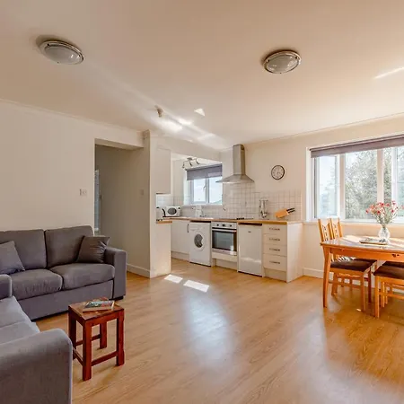Luxury 2 Bed View Parking Appartement *