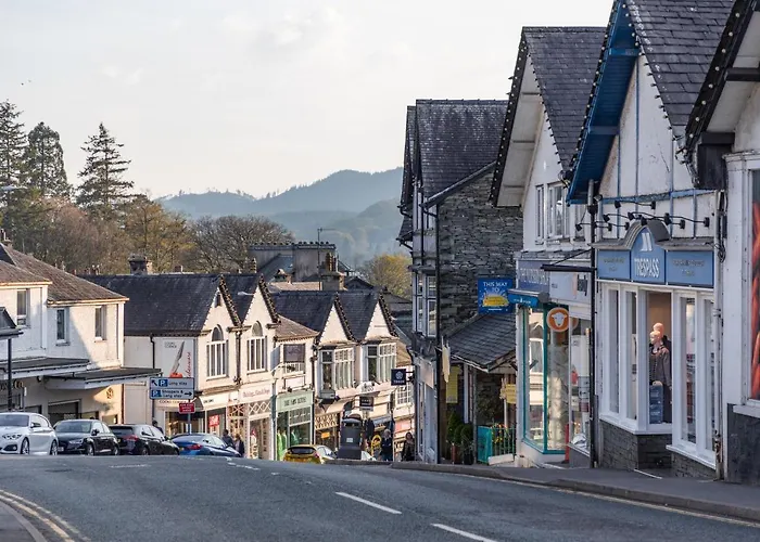 Luxury 2 Bed View Parking Apartment