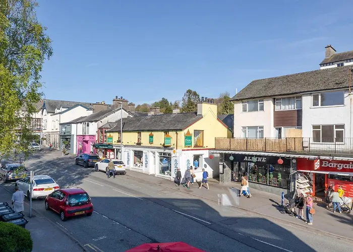 Luxury 2 Bed View Parking Apartment *