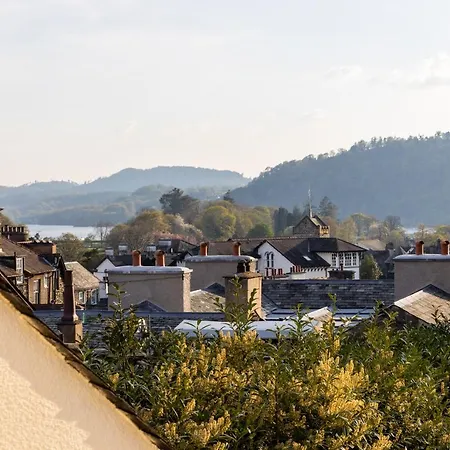 Luxury 2 Bed View Parking *